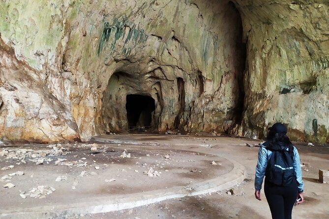 3 Caves tour - Saeva dupka , Eyes of God cave & Devetashka Cave - Devetashka Cave (Eyes of God): where scale takes over