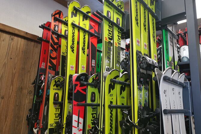 3 days Ski equipment rental in Borovets - Alpin Ski & Snowboard in Borovets: close to the action