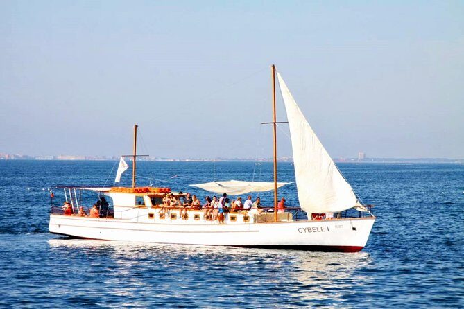 4-hour Boat Trip with Fishing, Lunch and Unlimited Drinks in Nessebar - How the onboard lunch and unlimited drinks actually fit the day