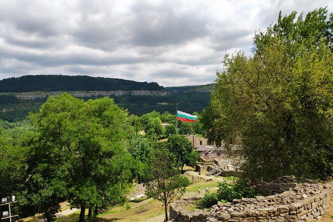 Discover Veliko Tarnovo at Your Pace: Private or Self-guided tour - Assen Dynasty Monument, Gurko Street, and Park Sveta Gora