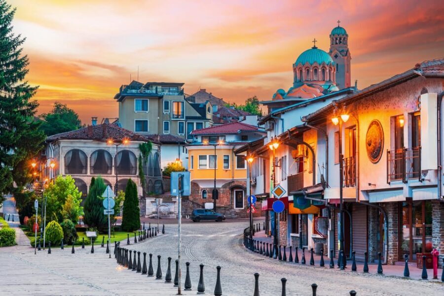From Bucharest: Full-Day Trip to Bulgaria - From Bucharest to Veliko Tarnovo: The 12-Hour Bulgaria Reality Check