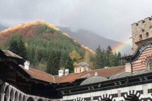 From Sofia: Rila Monastery and Melnik Small Group Tour - The road to Melnik: your photo moment starts early