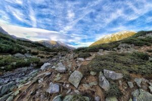 Hiking in Pirin- the UNESCO World Heritage Natural Park with a visit of Bansko - The Banderishka Lakes hike from Vihren hut: time, altitude, and reality checks