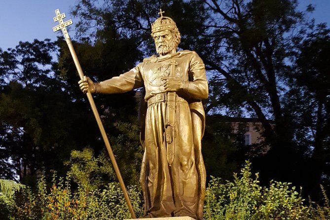 Private Sofia Night Tour with Bulgarian Folklore & Dinner - Sofia night at a glance: what this private folklore + dinner tour delivers