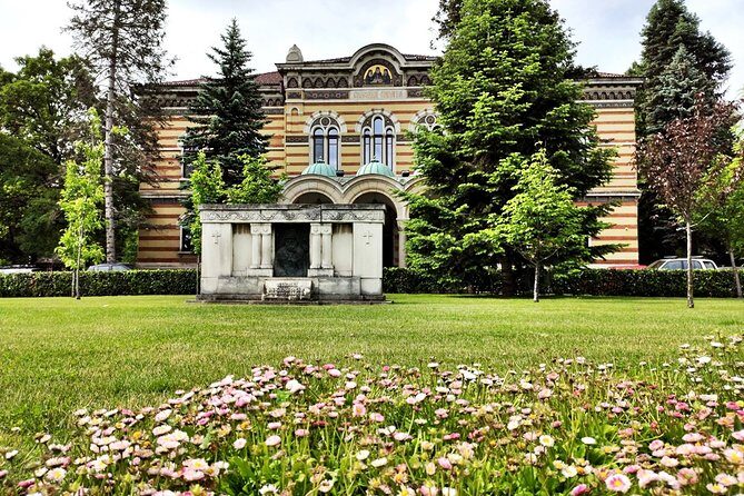Private & Ultimate Sofia 2,5-hour Walking Tour - Banya Bashi Mosque: Sofia’s Ottoman thread in one stop