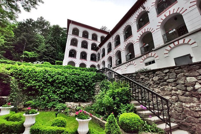 Private Vitosha Mountains Hiking with Black peak & Dragalevtsi Monastery - What to pack for Vitosha: the small choices that save your hike