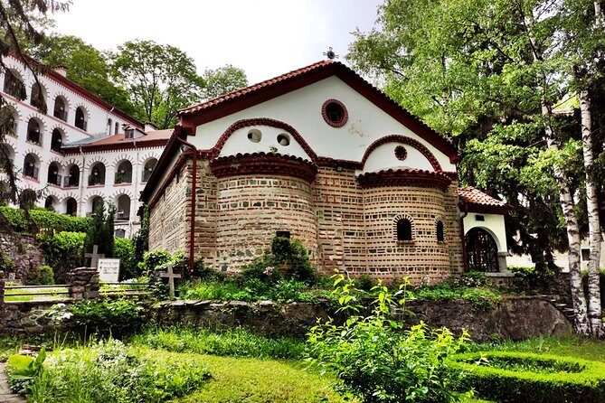 Private Vitosha Mountains Hiking with Black peak & Dragalevtsi Monastery - Dragalevtsi Monastery in 30 minutes: a must-see stop with tight timing