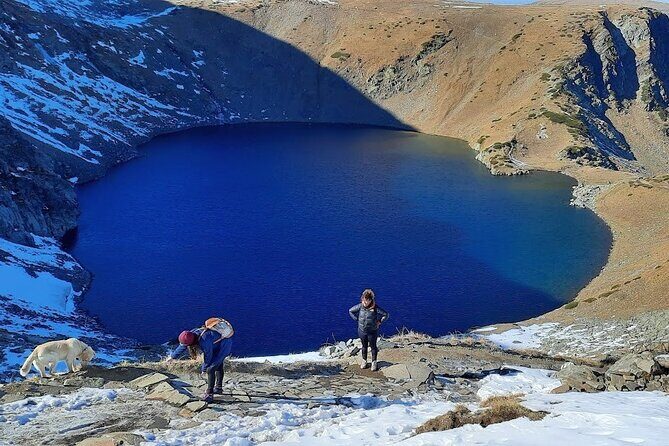 Seven Rila lakes-Snowshoeing with Waterfall and Hot Mineral pools - Panichishte and the cable car: the altitude jump that makes snowshoeing work