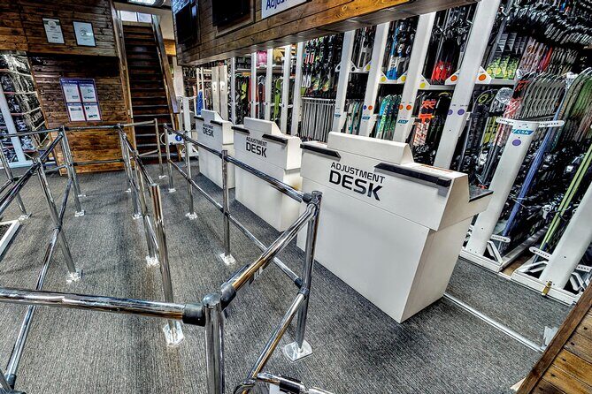 Ski and Snowboard equipment rental in Bansko - The meeting point you should actually find on day one