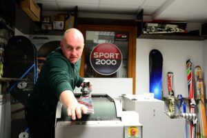 Ski and Snowboard Equipment servicing in Bansko - What they do to your base, edges, and glide