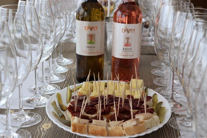 Special History And Wine Tour including Wine Tasting - The tasting lineup: medal-winning Bulgarian wines plus Bulgarian pairings