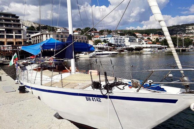 Superb Black Sea Yacht Picnic with Food & Drinks - The 4-hour route: Balchik views, Kavarna cruising, and the gardens pass