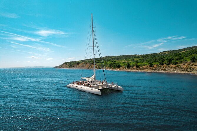 VIP Catamaran 4 hour Activity with Snorkeling in Bulgaria - Boarding the VIP Catamaran: Settle In for a Calm Ride